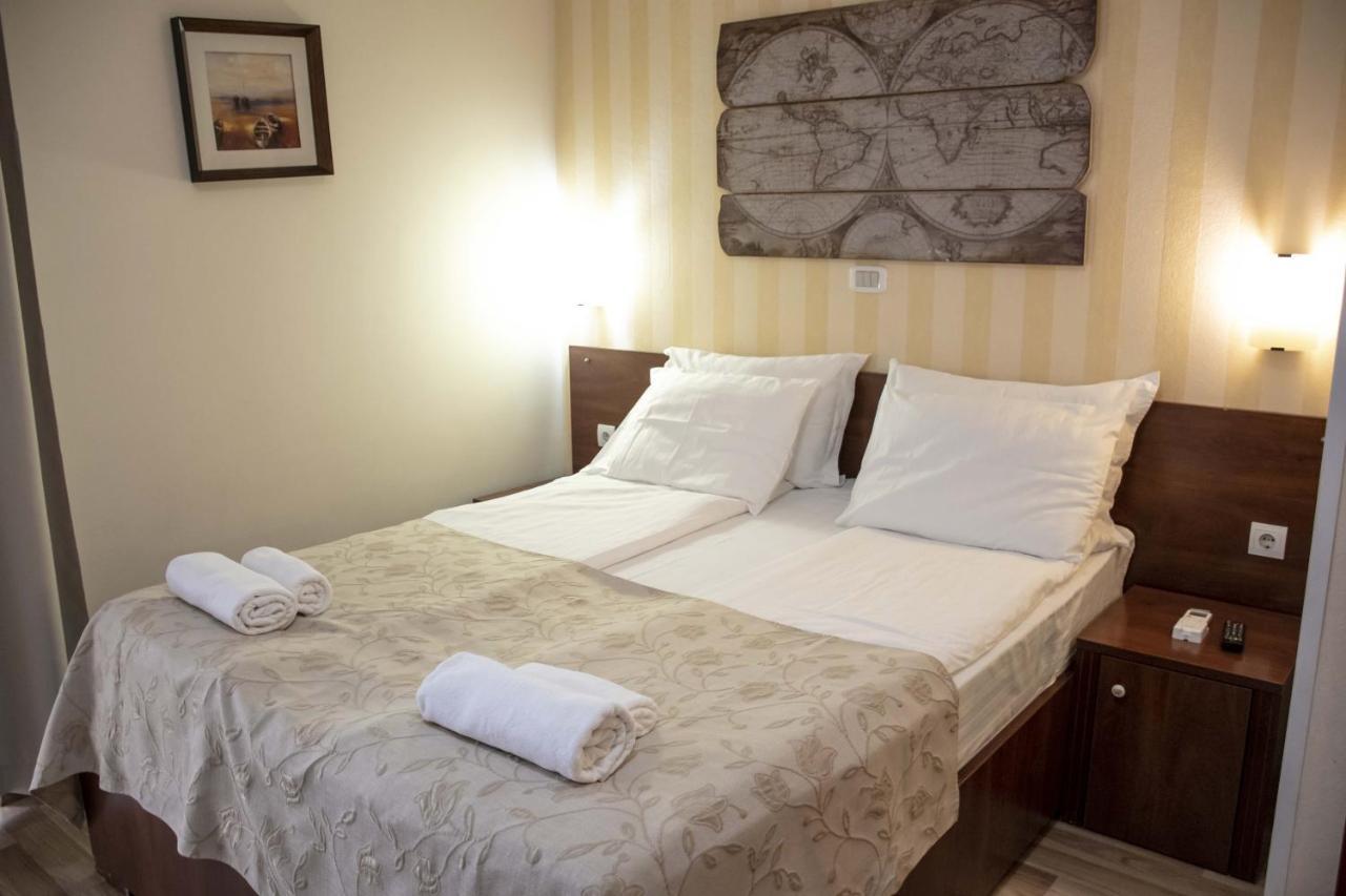Mali Hotel Porat Budva Exterior photo
